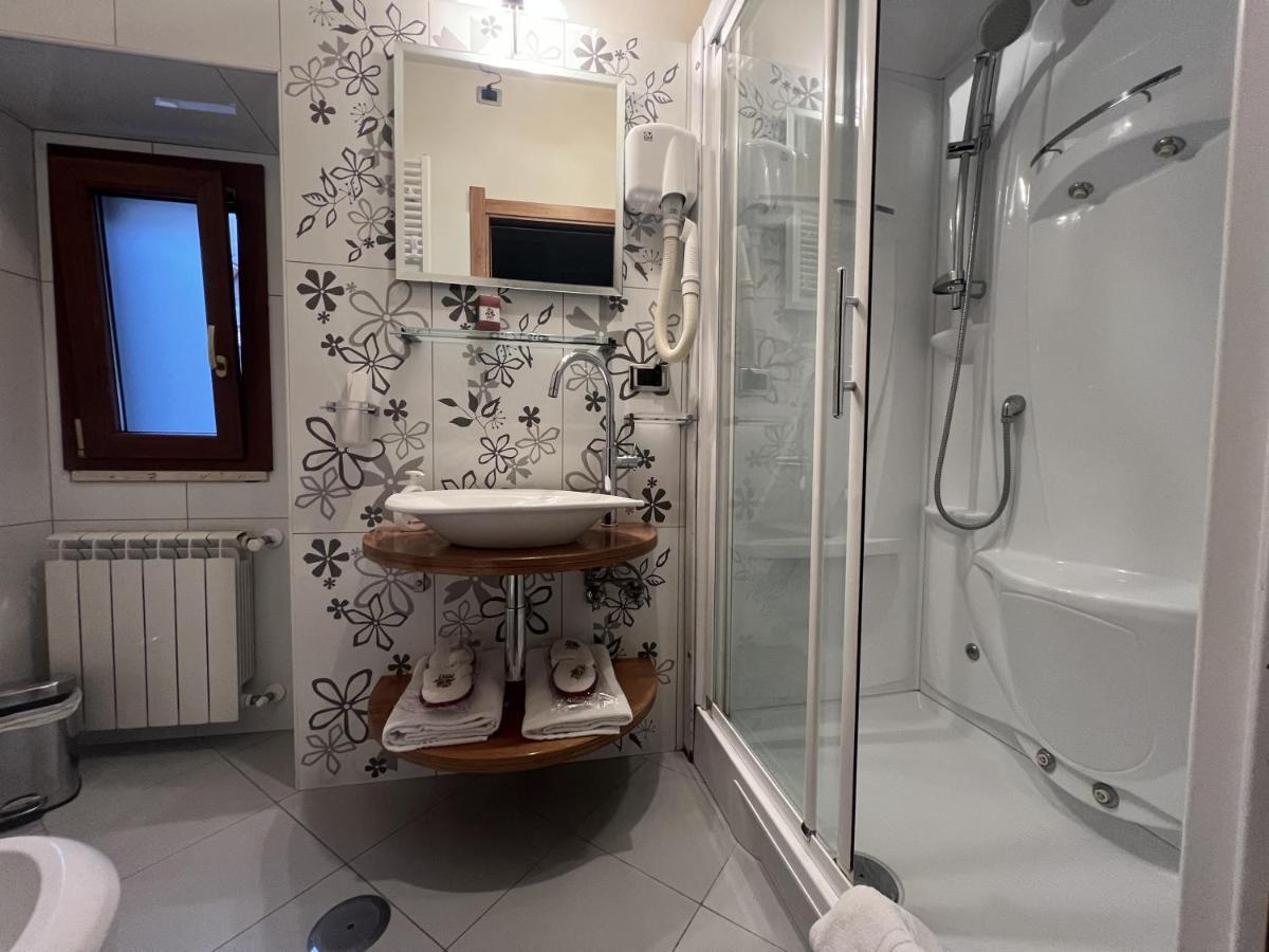 Condotti Guest house